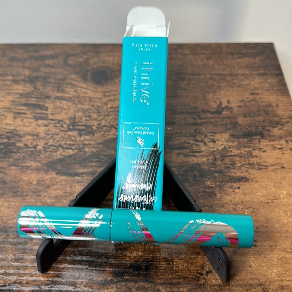 Brand NEW Never Opened! This is a (2) item bundle Thrive Cosmetics Mascara